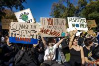 Protesta por el clima en una escuela de Melbourne, en Australia, en mayo de 2021. Crédito: Matt Hrkac en Flickr