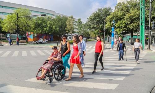 DistritoTec ha ayudado a que la gente regrese a los vecindarios que rodean la histórica y prestigiosa universidad de Monterrey. Foto de DistritoTec