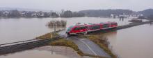 Un camino inundado que cruza con un ferrocarril, en 2021, en Alemania. Foto: bear_productions/Shutterstock